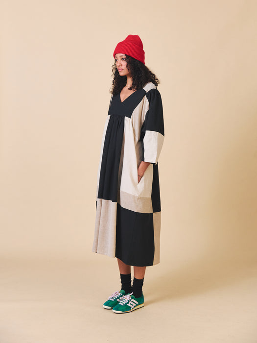 Sideline Betty Dress in Mono Mix