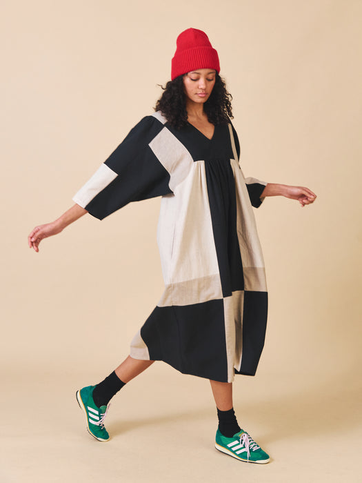 Sideline Betty Dress in Mono Mix