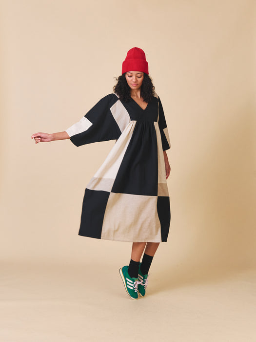 Sideline Betty Dress in Mono Mix