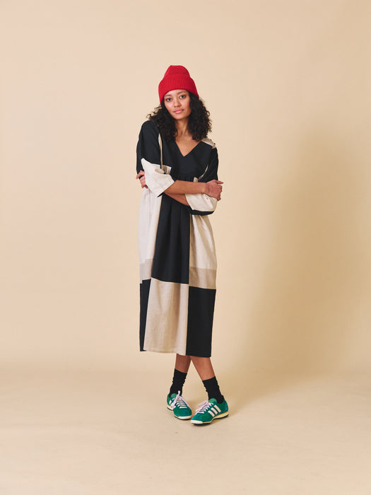 Sideline Betty Dress in Mono Mix