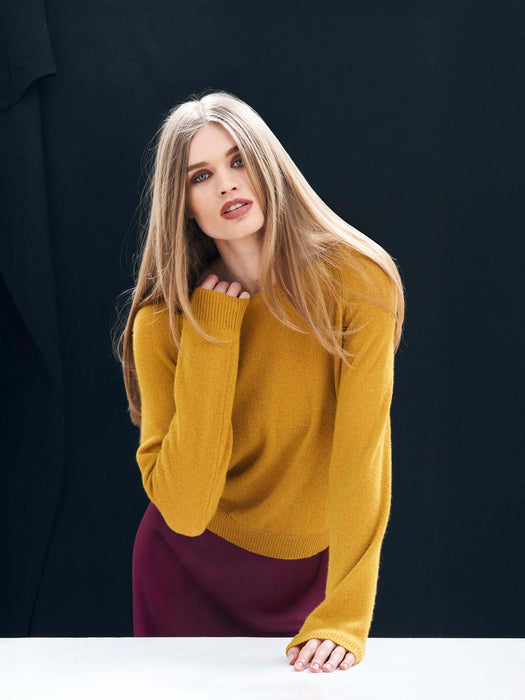 Jumper 1234 Cropped Crew Knit in Spicy Mustard
