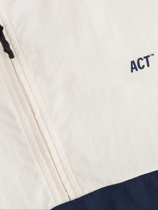 ACT Running Shell Light 1/4 Zip LS in Marine Navy