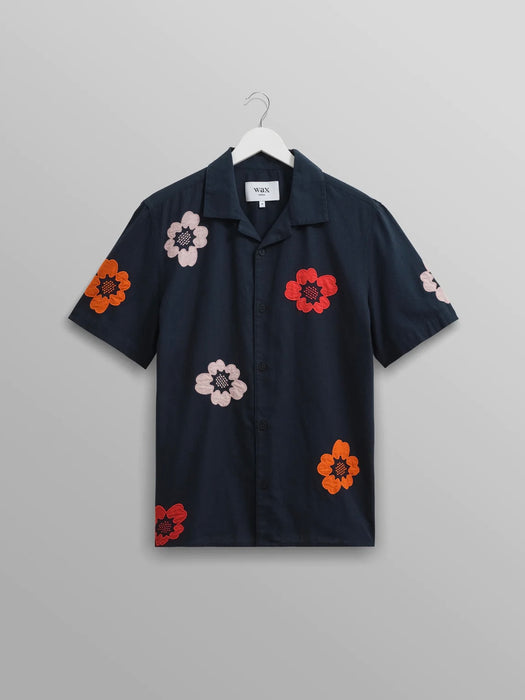 Wax Didcot Shirt in Floral Applique Navy