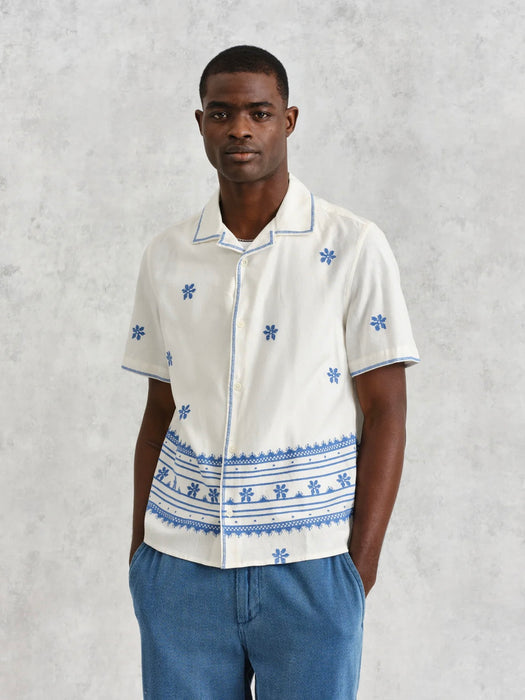 Wax Didcot Shirt in Ecru/Blue Daisy Embroidery