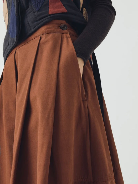 Toast Women Slant Pleat Skirt in Brick