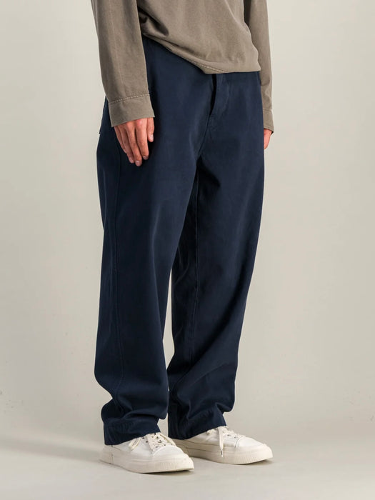 Parages Buck Pant in Navy