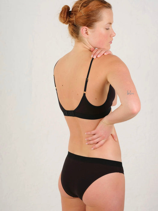 Elliot Organics Carrie Bra in Black