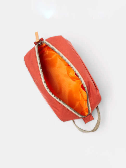 Ally Capellino Simon Washbag in Rust