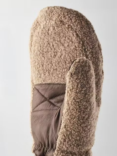 Hestra Women's Emilia Mitten in Camel