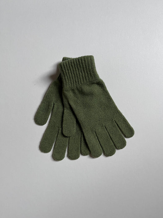 Array Burne Gloves in Green Bean