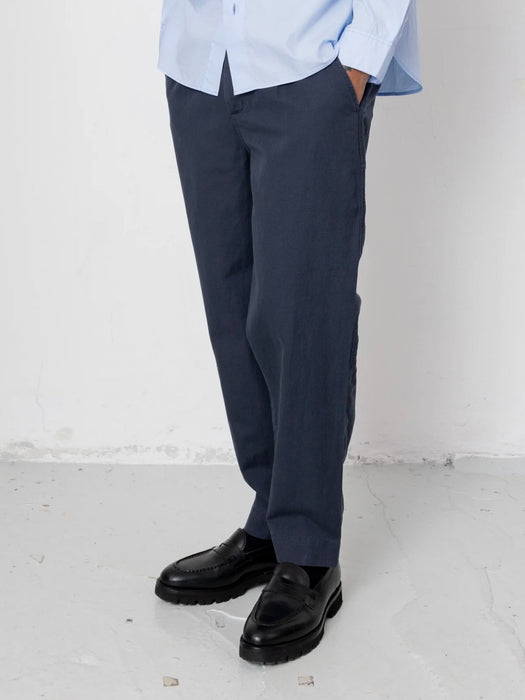 Folk Men Signal Pant in Dark Navy Slub