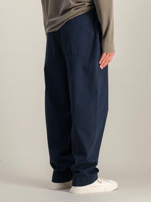 Parages Buck Pant in Navy