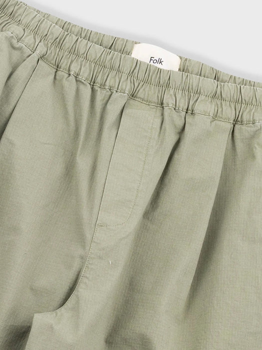 Folk Men Relaxed Assembly Short in Light Olive Ripstop