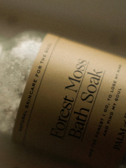Palm of Feronia Forest Moss Bath Soak