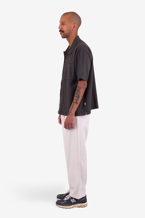 Folk Men Gabe Shirt in Soft Black