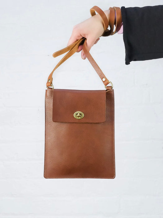 Village Leathers Flat Turnlock Bag in Tan