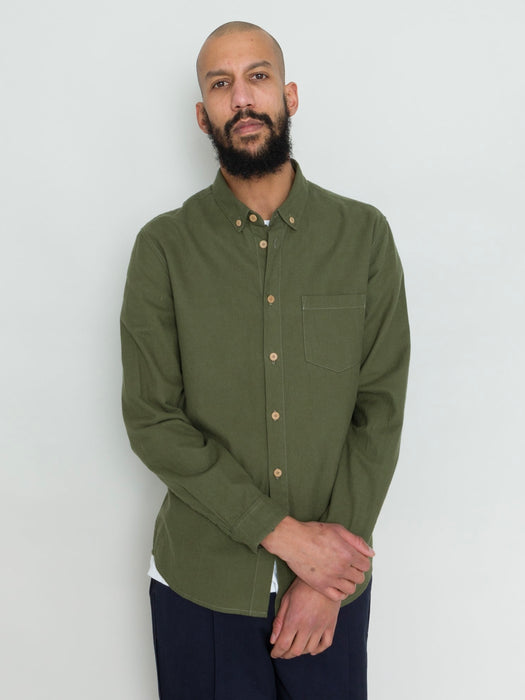 Folk Relaxed Fit Shirt in Dark Sage Flannel