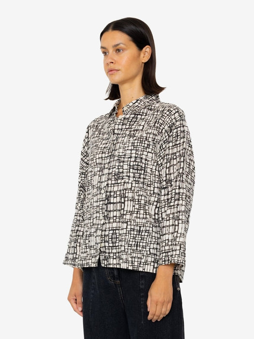 Folk Women Archive Shirt in Black Ecru Maze Print