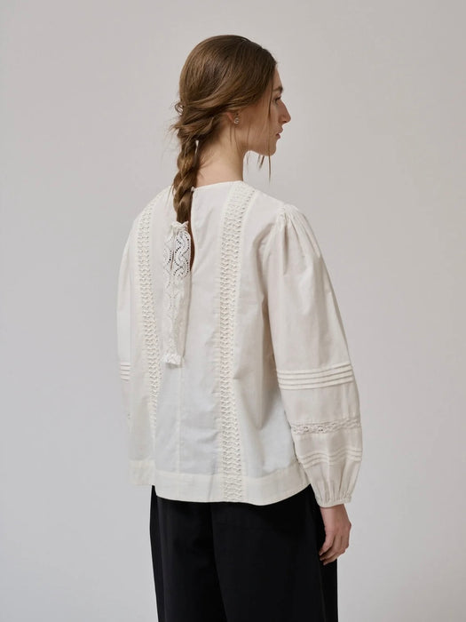 Anne-Mi Clover LS Blouse in White Sand