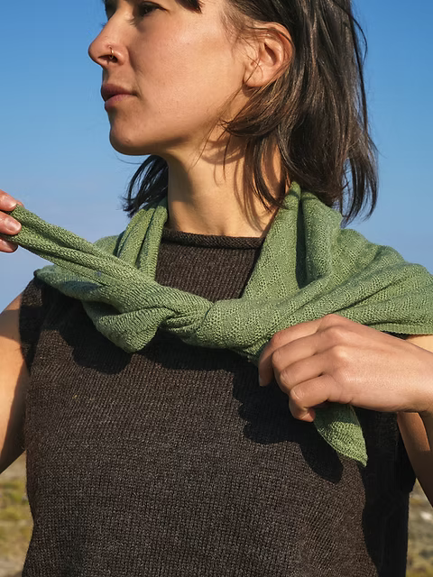 Carnwear Tuck Stitch Triangle Scarf in Pea Pod Green
