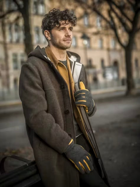 Hestra Men's Noah Glove in Charcoal/Tan