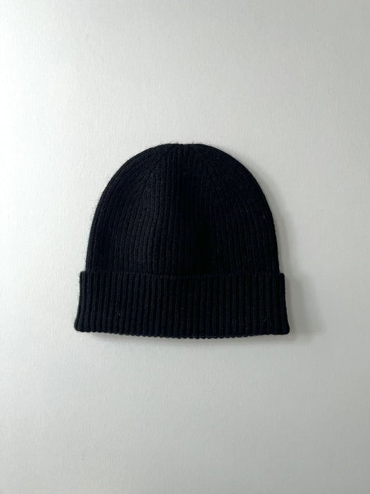 Array Single Rib Beanie in Black